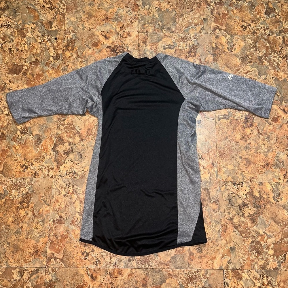 Pittsburgh Penguins NHL Hockey Black Gray Majestic Baseball Style Shirt Sz Small - Picture 2 of 9